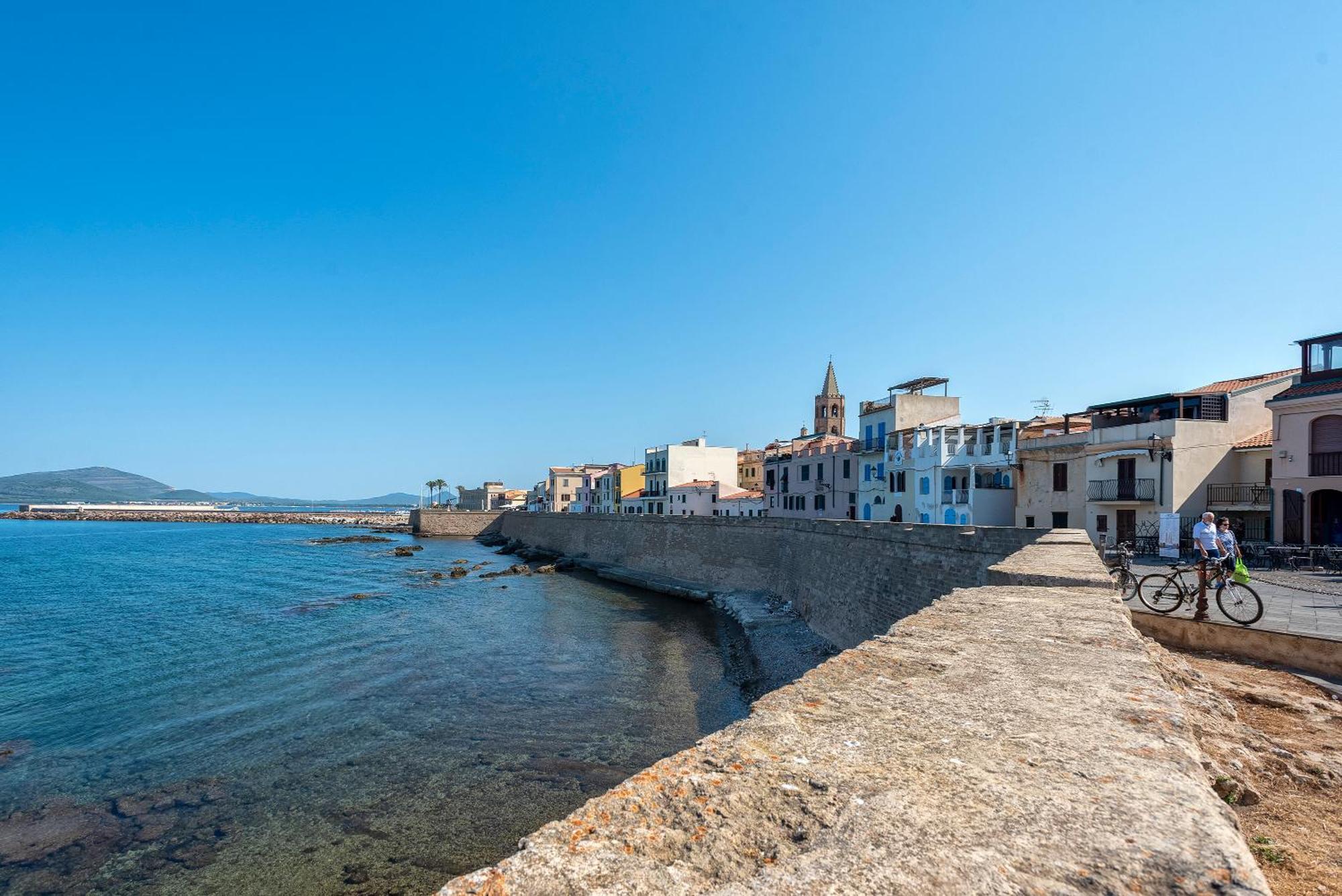 Carlo Alberto Apartment, Alghero Old Town, Near The Beach ภายนอก รูปภาพ