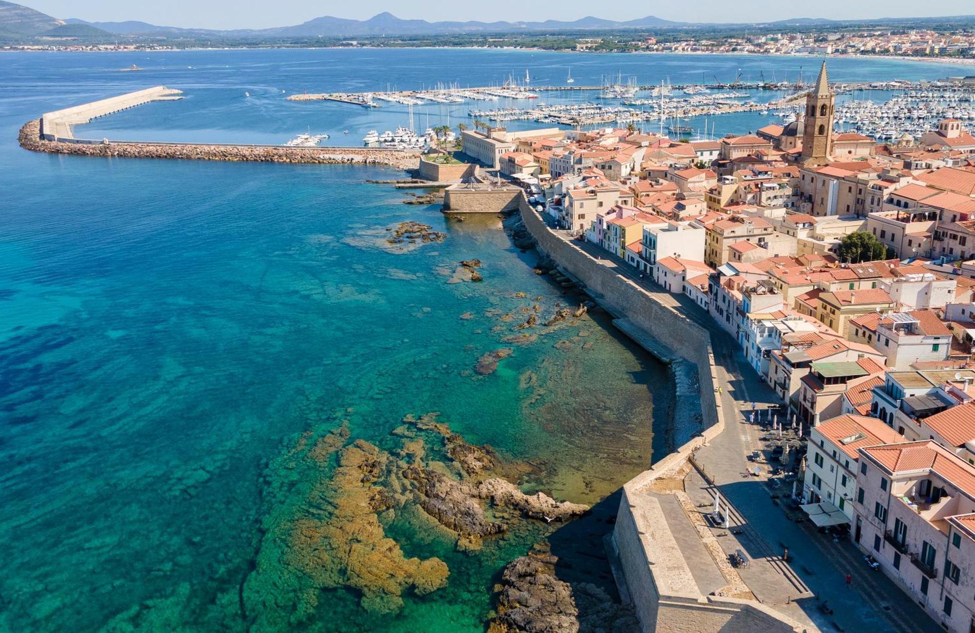 Carlo Alberto Apartment, Alghero Old Town, Near The Beach ภายนอก รูปภาพ